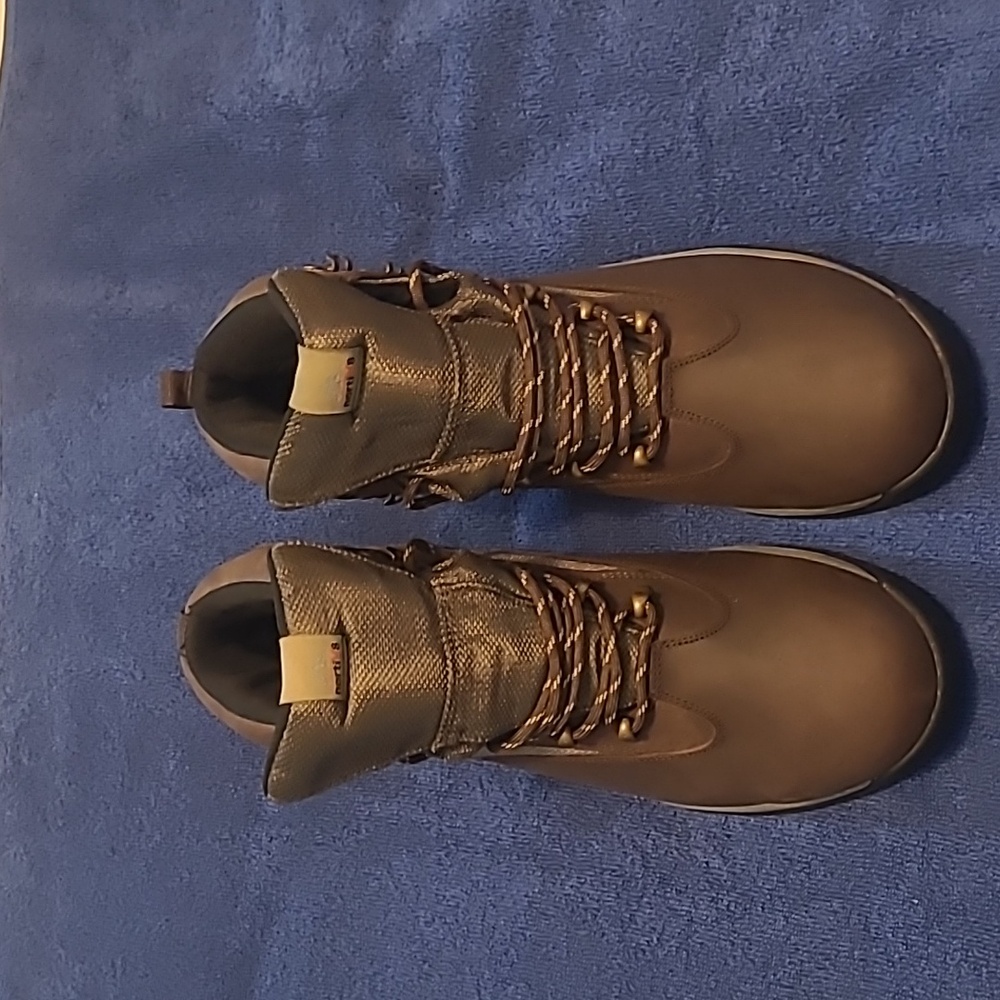 Mens boots, size 12